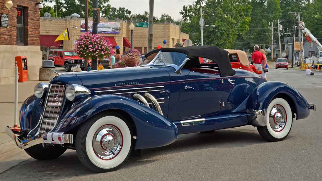 Click to Enlarge-Esc to Close myimgs/ArtDecoCars1910-36/1935 Auburn 851SC Boattail speedster.jpg